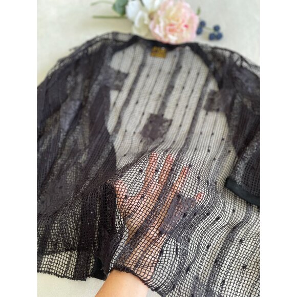 Yon Sheer Black Lace Shrug 3/4 Sleeves Lightweight Elegant One Size Whimsigoth - Picture 3 of 11